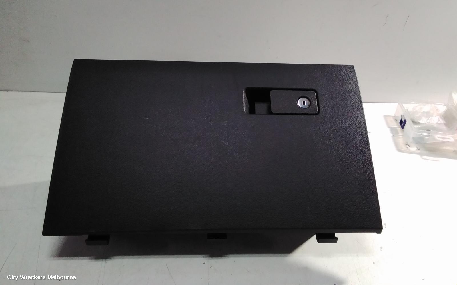 FORD RANGER 2023 Glove Box