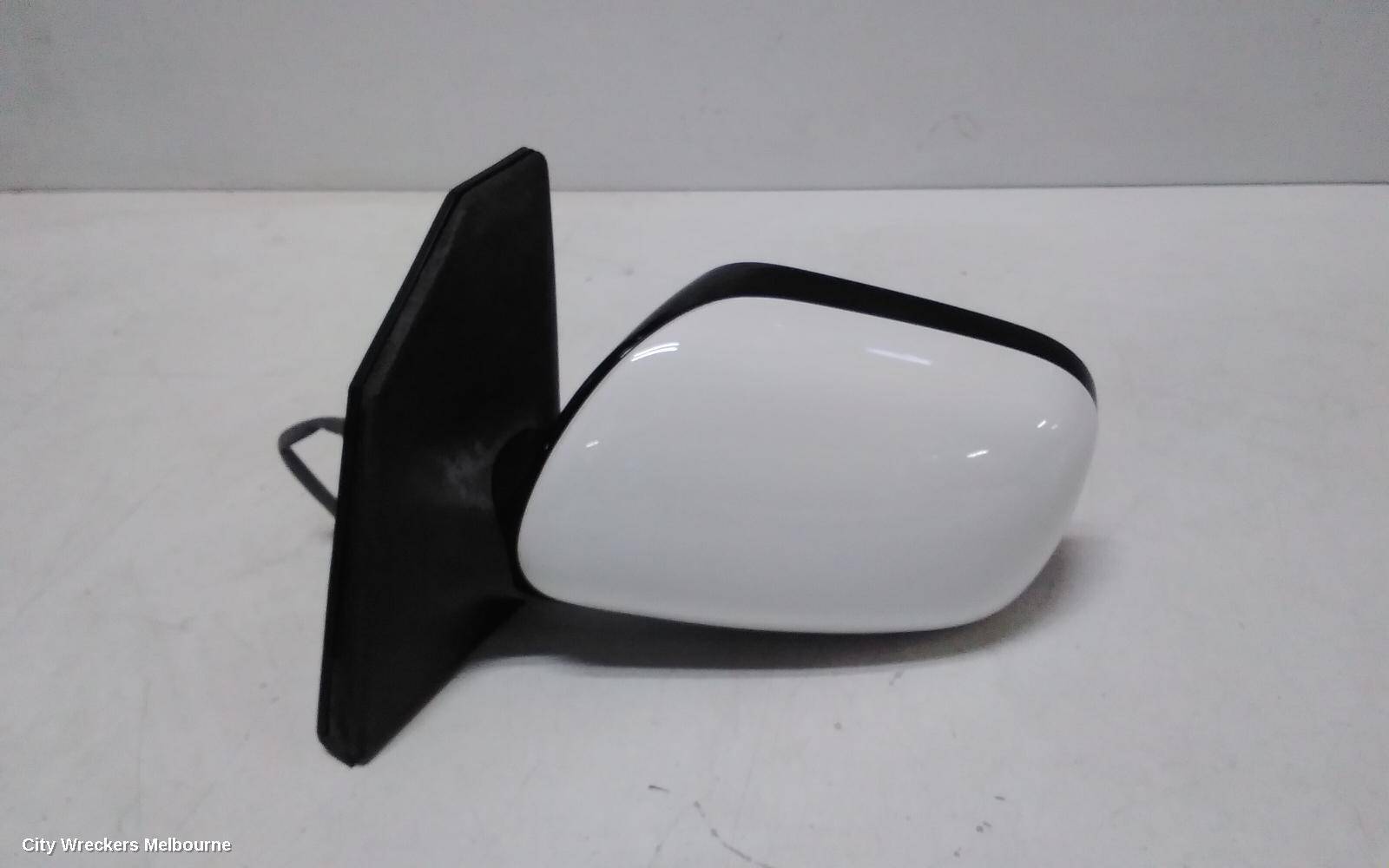 TOYOTA COROLLA 2005 Left Door Mirror