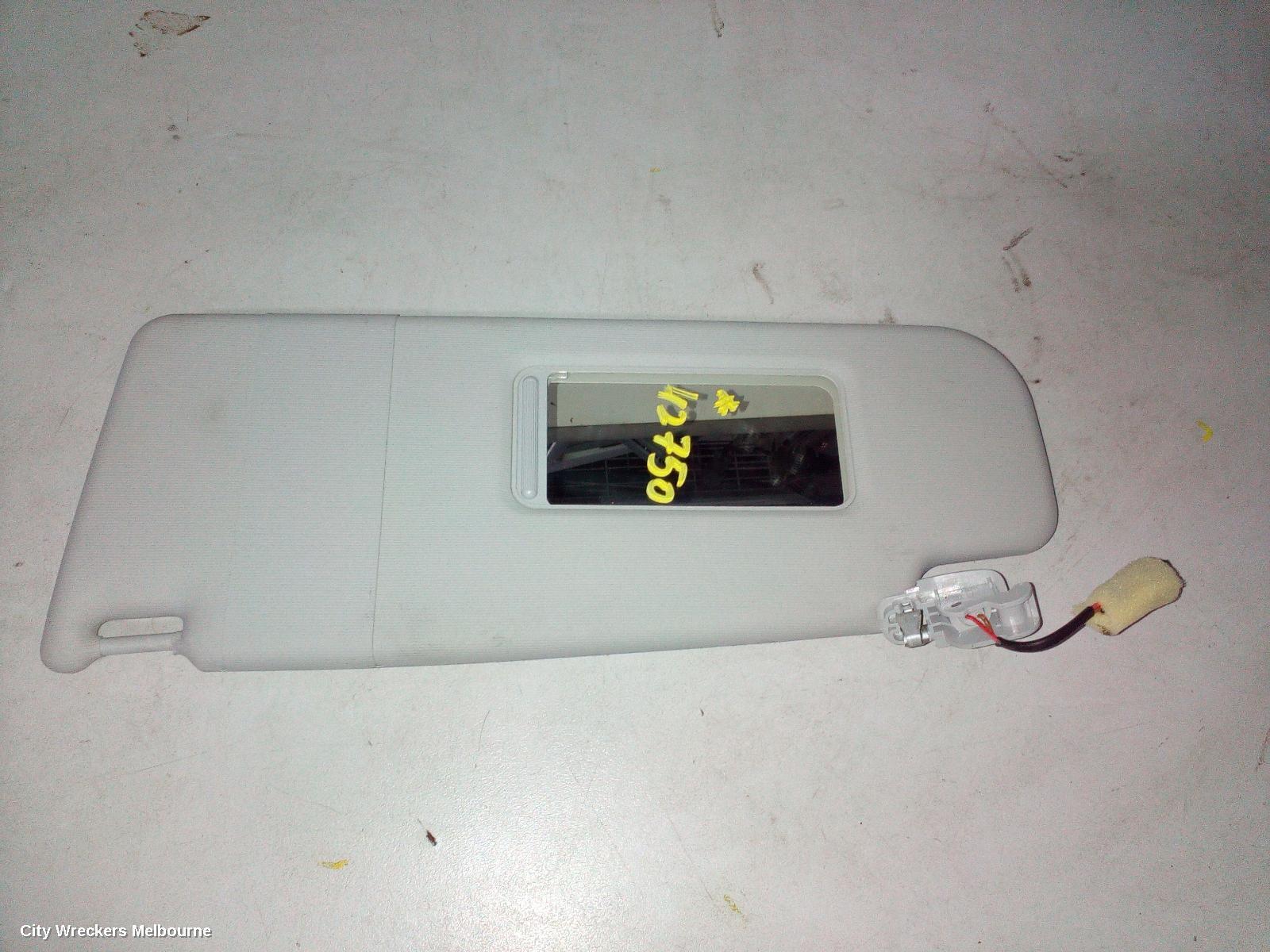 VOLKSWAGEN POLO 2016 Sunvisor