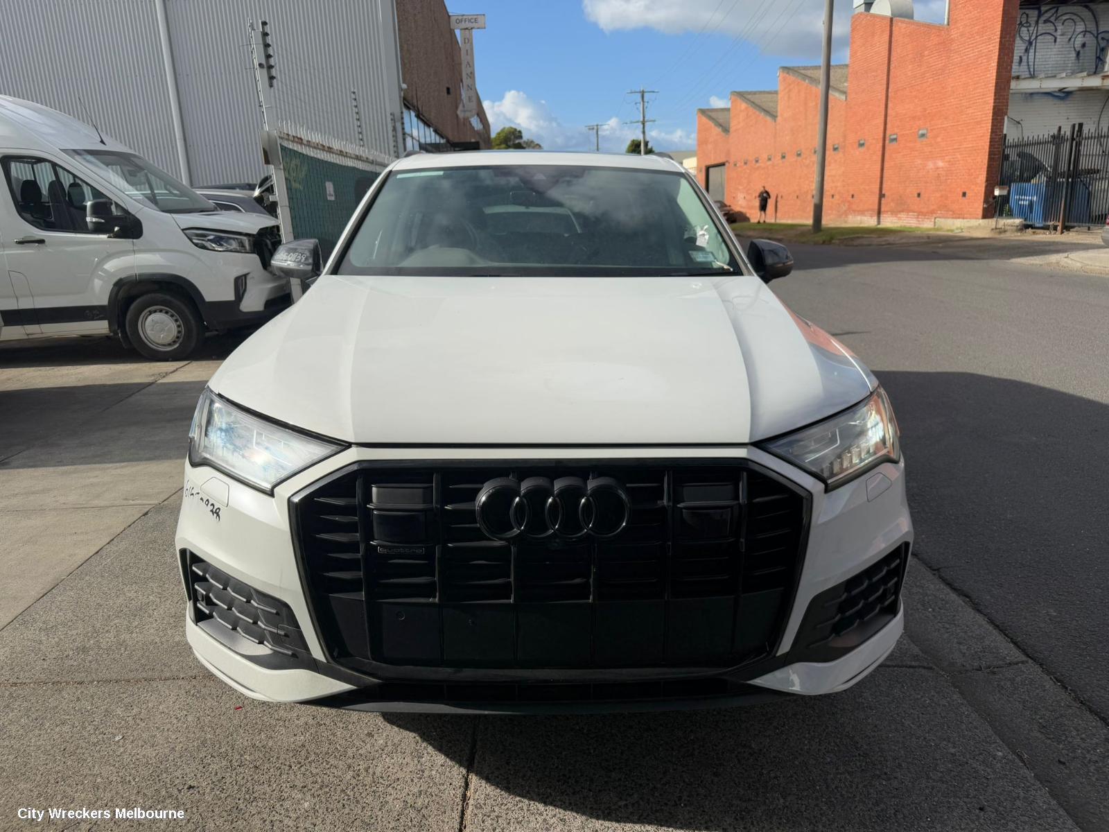 AUDI Q7 2023 REVERSE_CAMERA