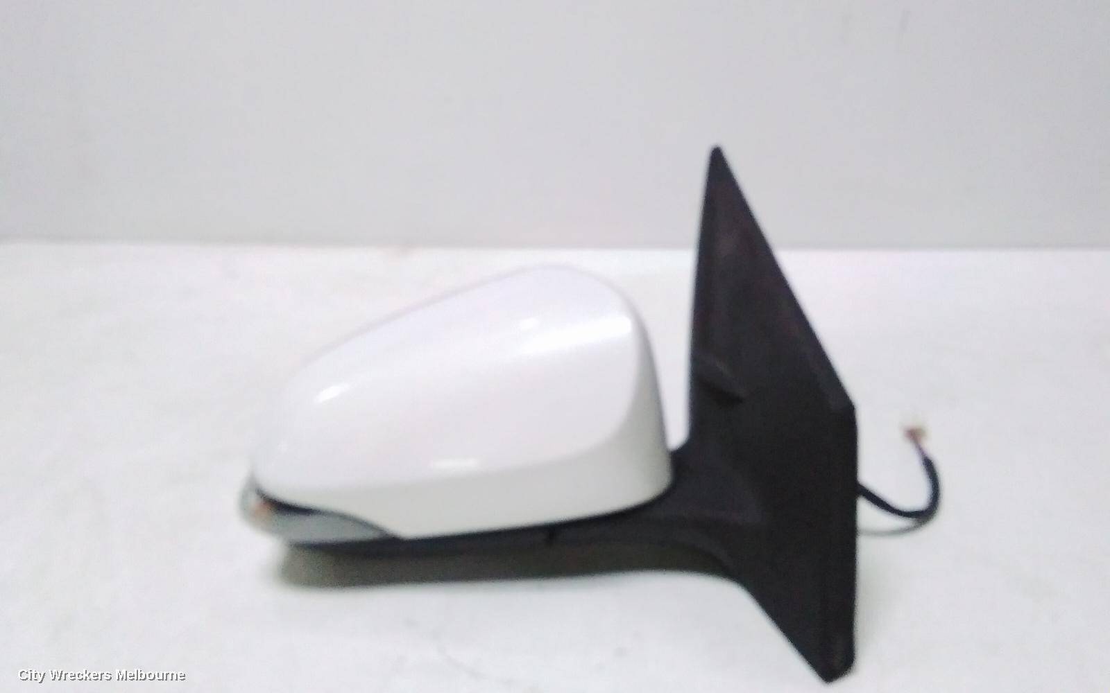 TOYOTA COROLLA 2015 Right Door Mirror