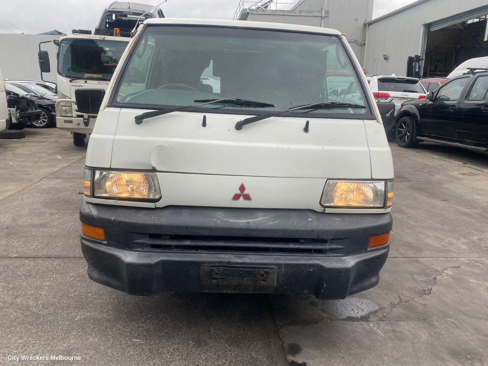 MITSUBISHI L300 2009 Left Headlamp