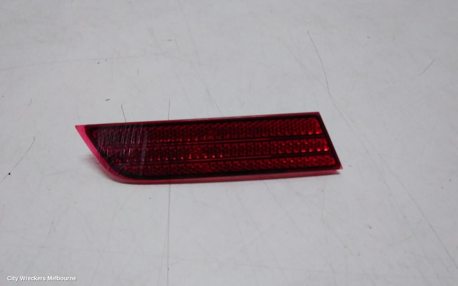 VOLKSWAGEN TOUAREG 2016 Right Taillight