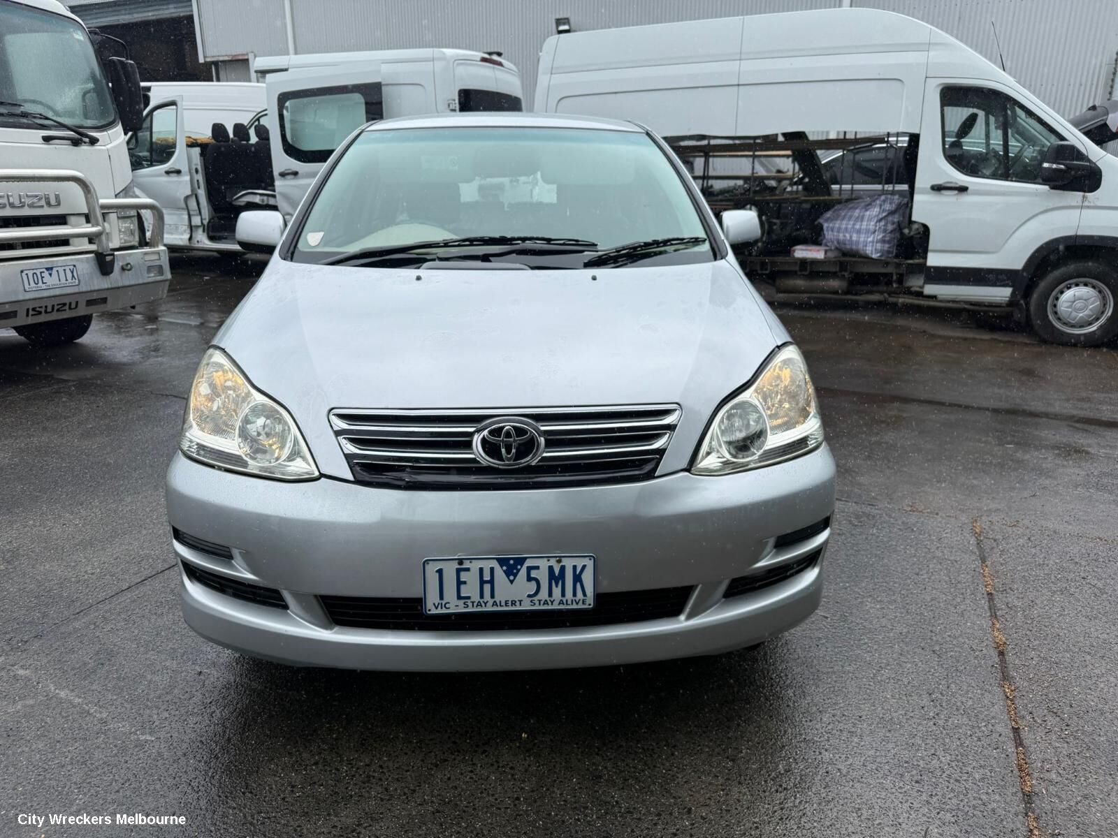 TOYOTA AVENSIS 2009 Front Bumper