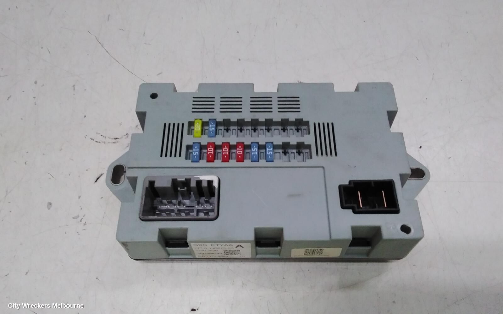 LAND ROVER RANGEROVER SPORT 2015 Fuse Box