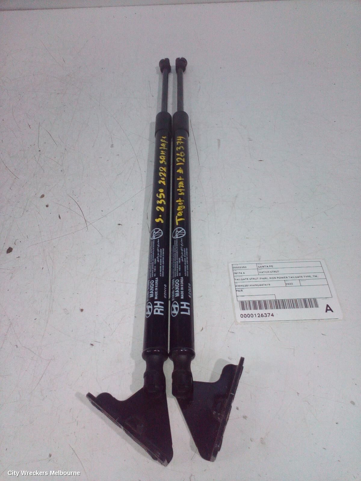 HYUNDAI SANTA FE 2022 Hatch Strut