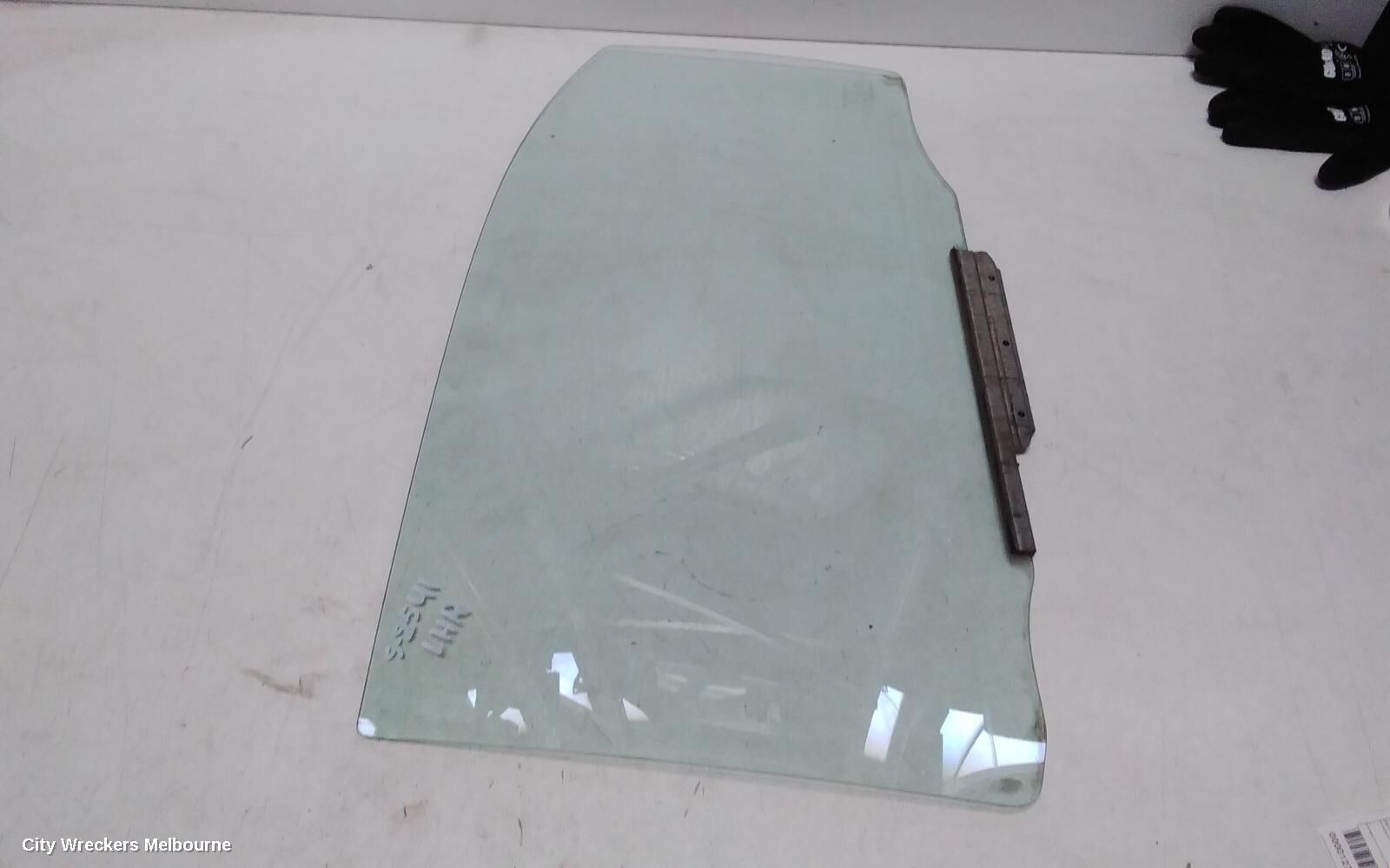 TOYOTA COROLLA 2006 Left Rear Door Window