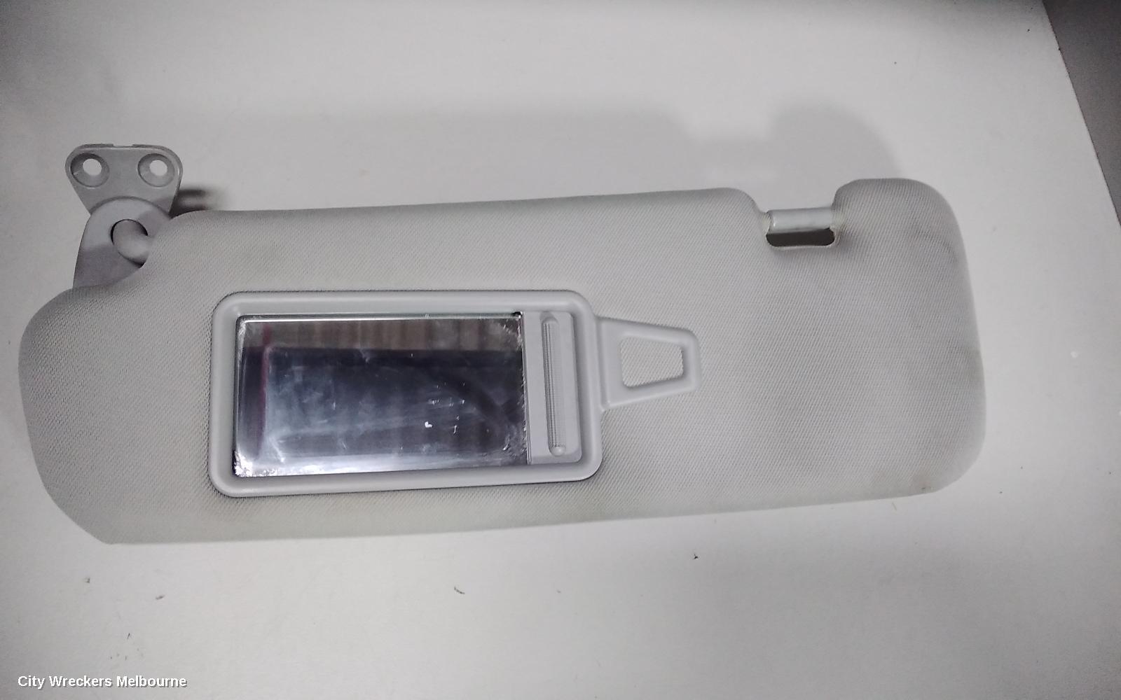 HYUNDAI I45 2012 Sunvisor