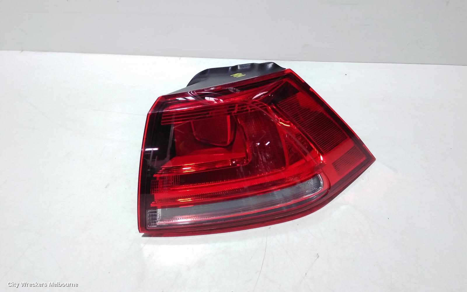 VOLKSWAGEN GOLF 2015 Right Taillight