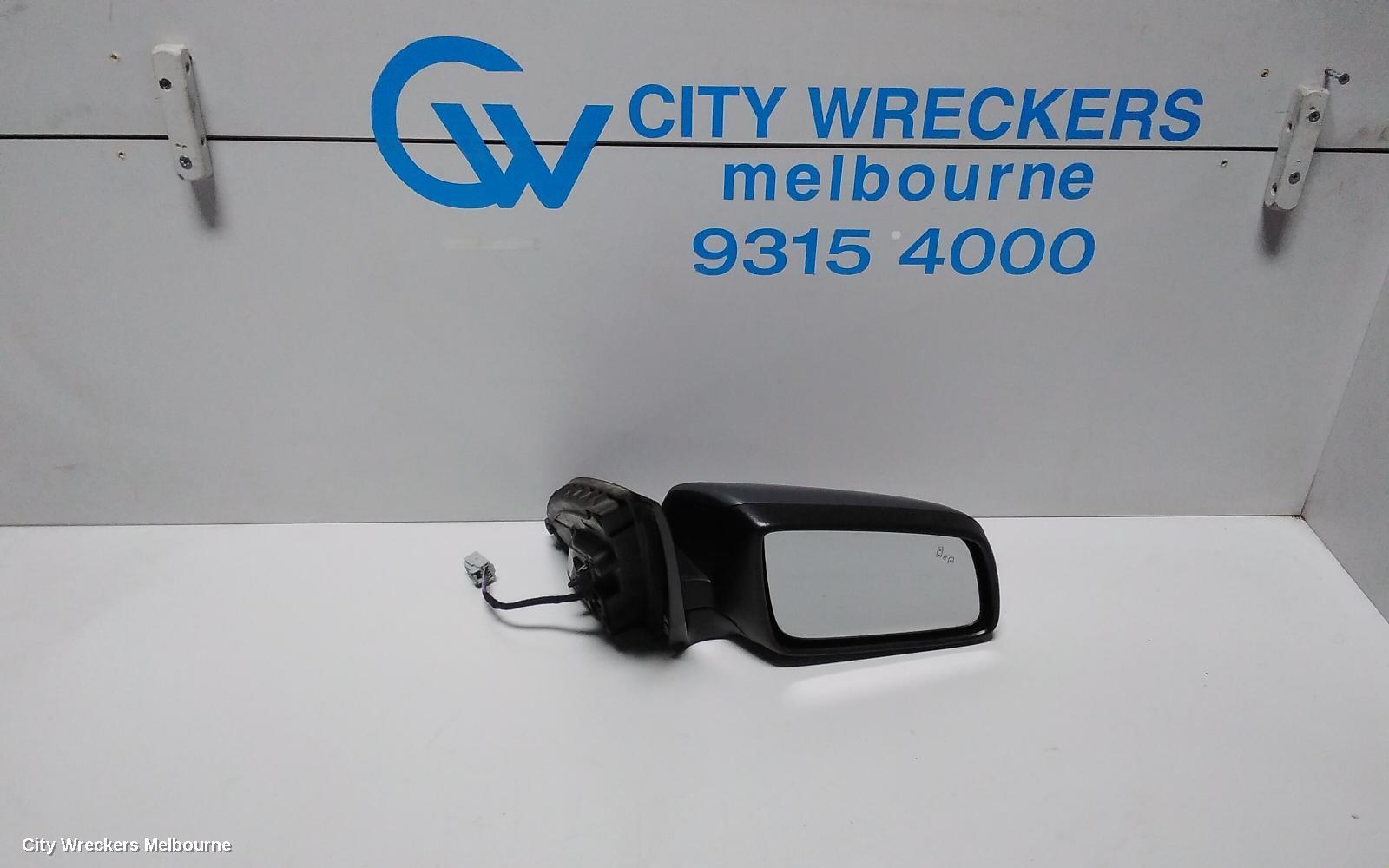 HOLDEN COMMODORE 2015 Right Door Mirror