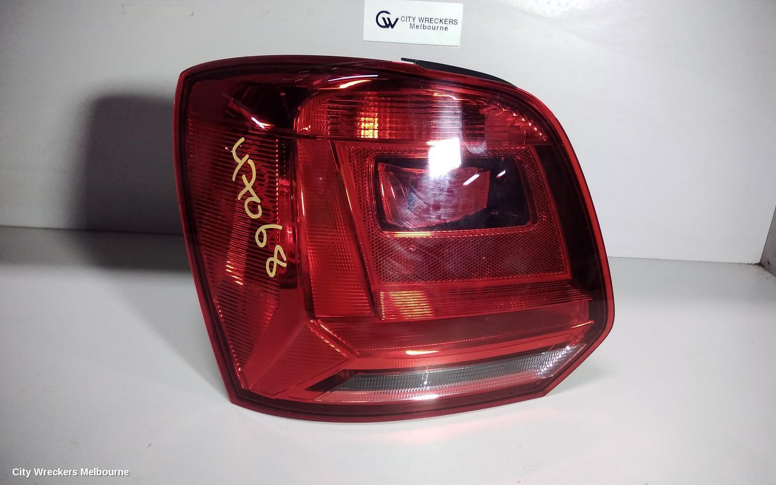 VOLKSWAGEN POLO 2017 Left Taillight