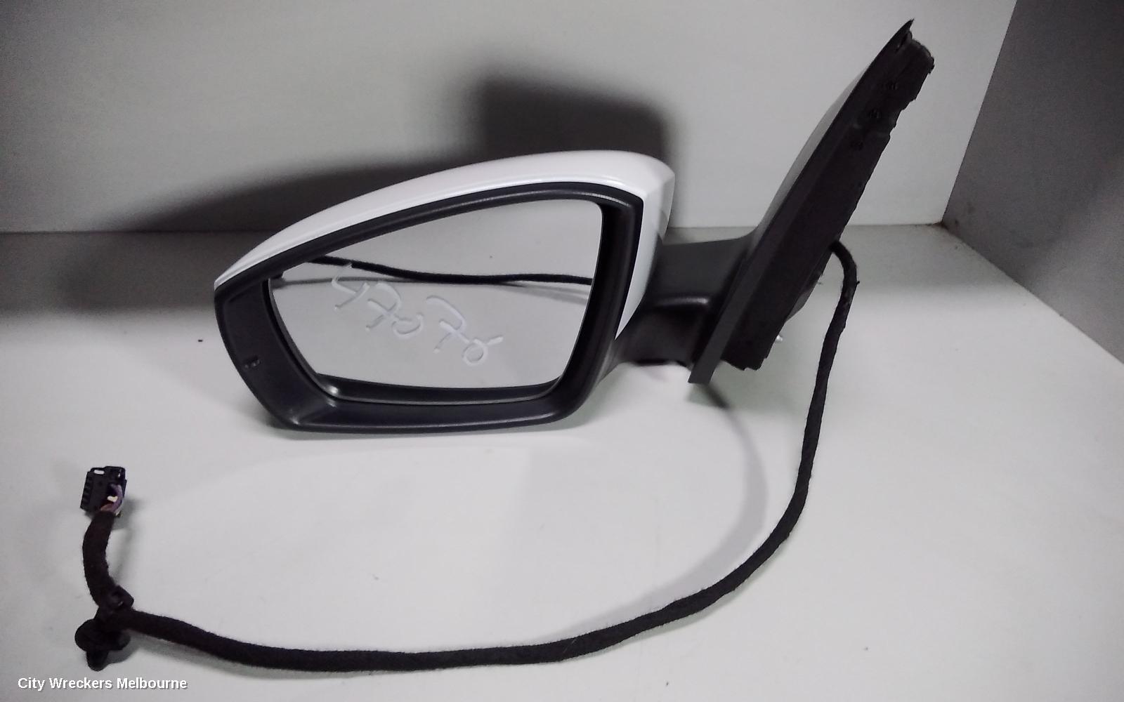 VOLKSWAGEN POLO 2017 Left Door Mirror