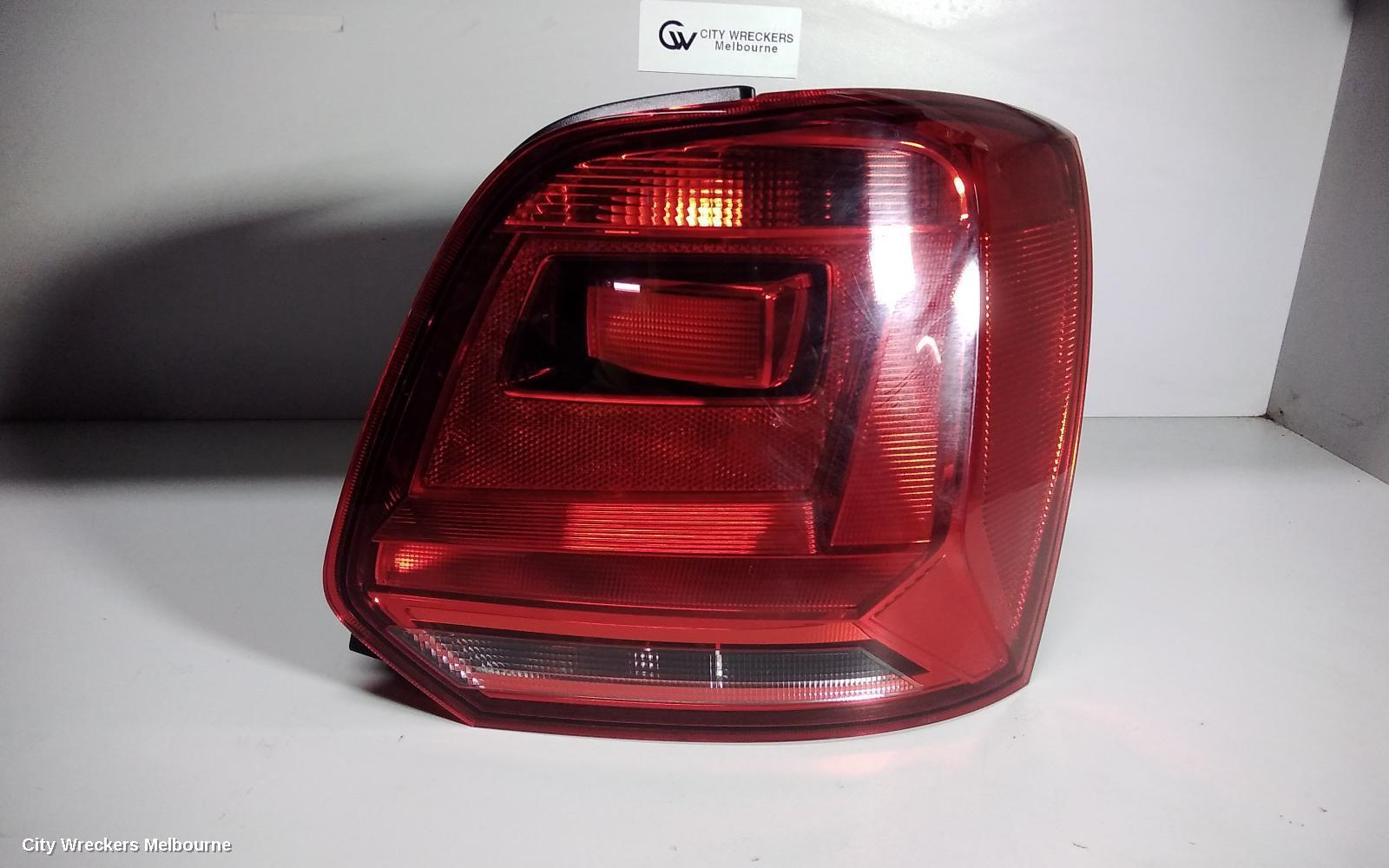 VOLKSWAGEN POLO 2017 Right Taillight