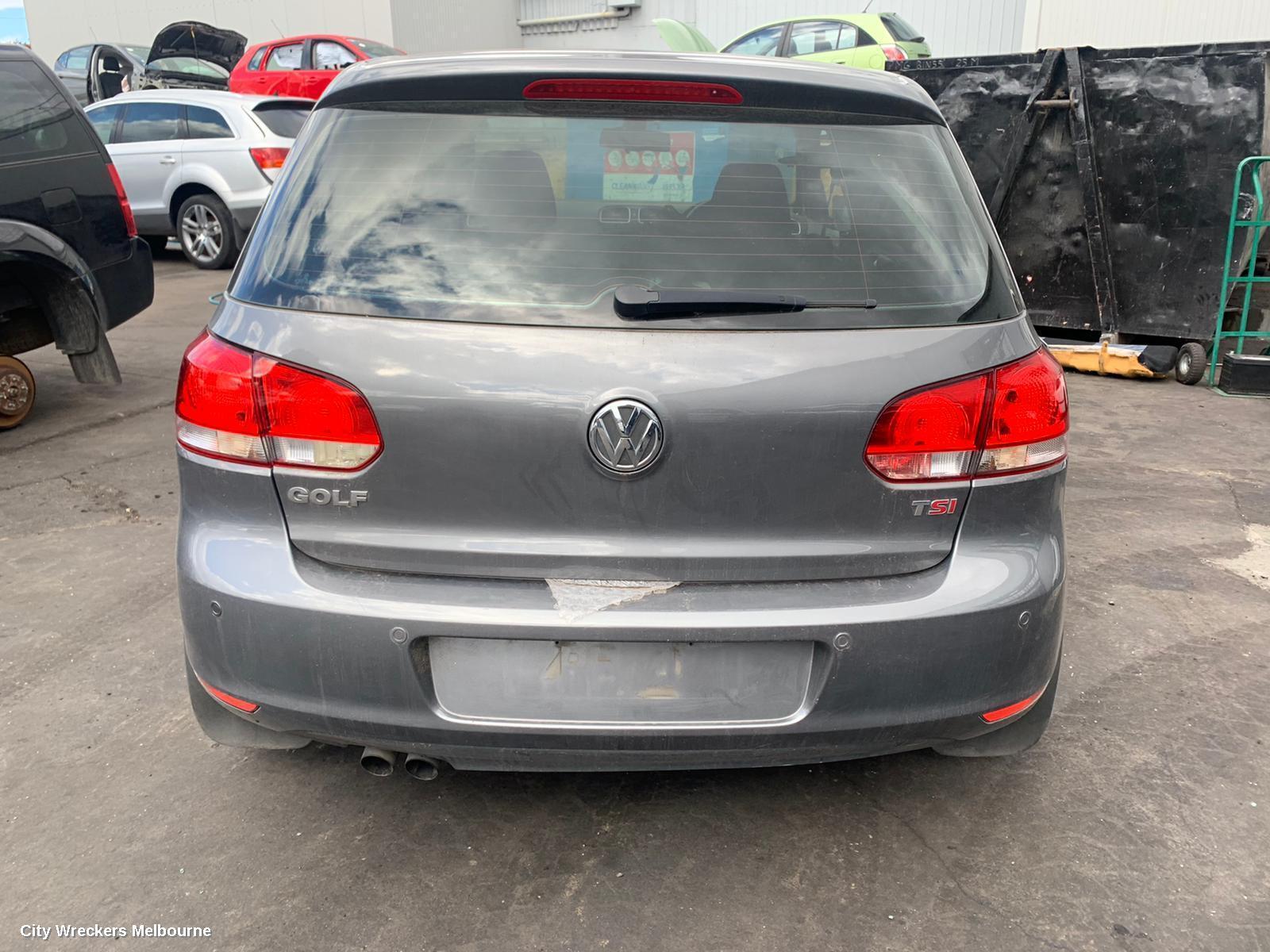 VOLKSWAGEN GOLF 2012 Rear Bumper