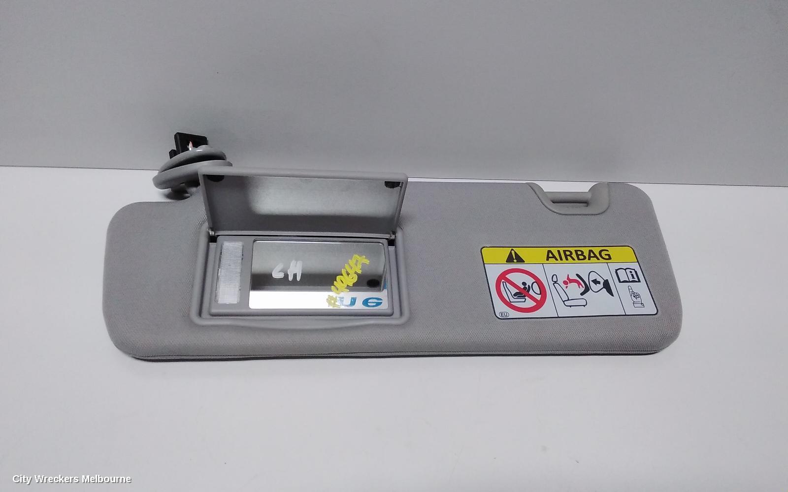 TOYOTA KLUGER 2015 Sunvisor