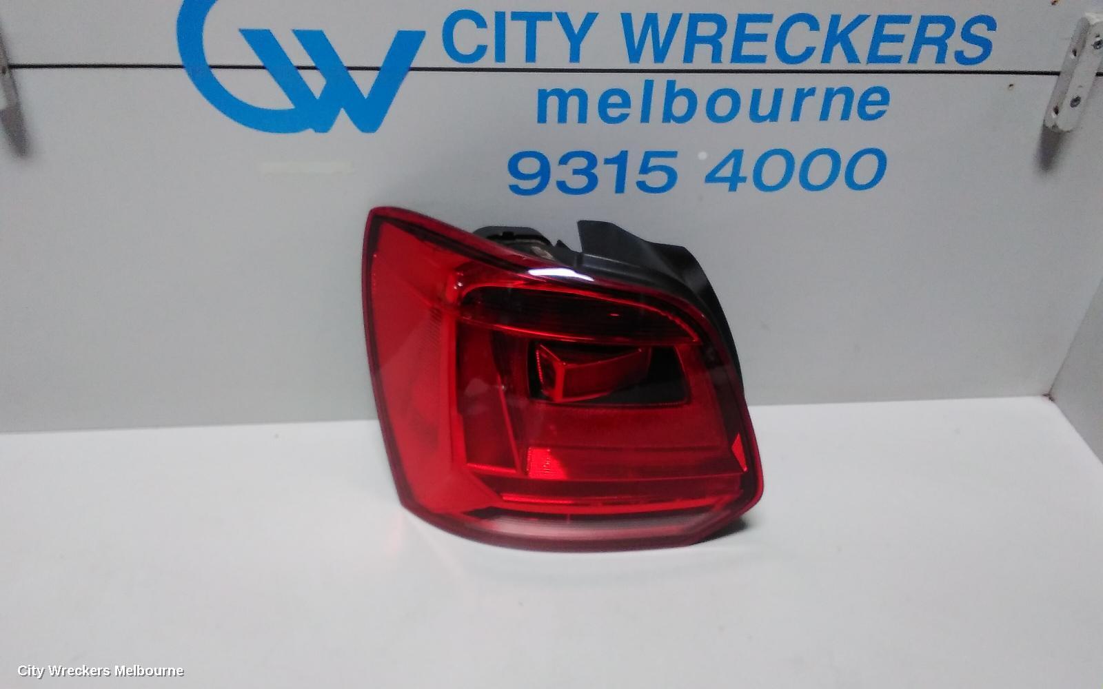 VOLKSWAGEN POLO 2016 Left Taillight