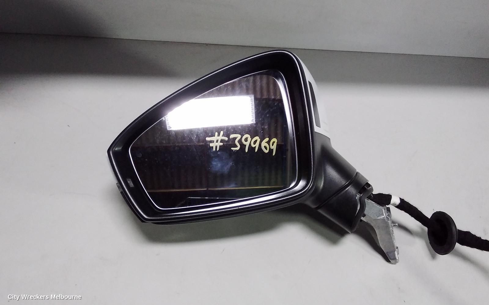 VOLKSWAGEN TIGUAN 2018 Left Door Mirror