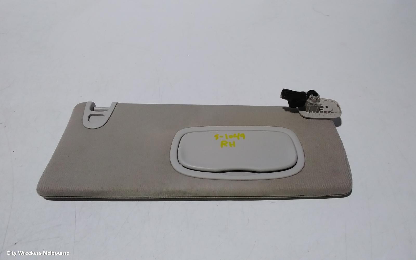 JEEP CHEROKEE 2015 Sunvisor