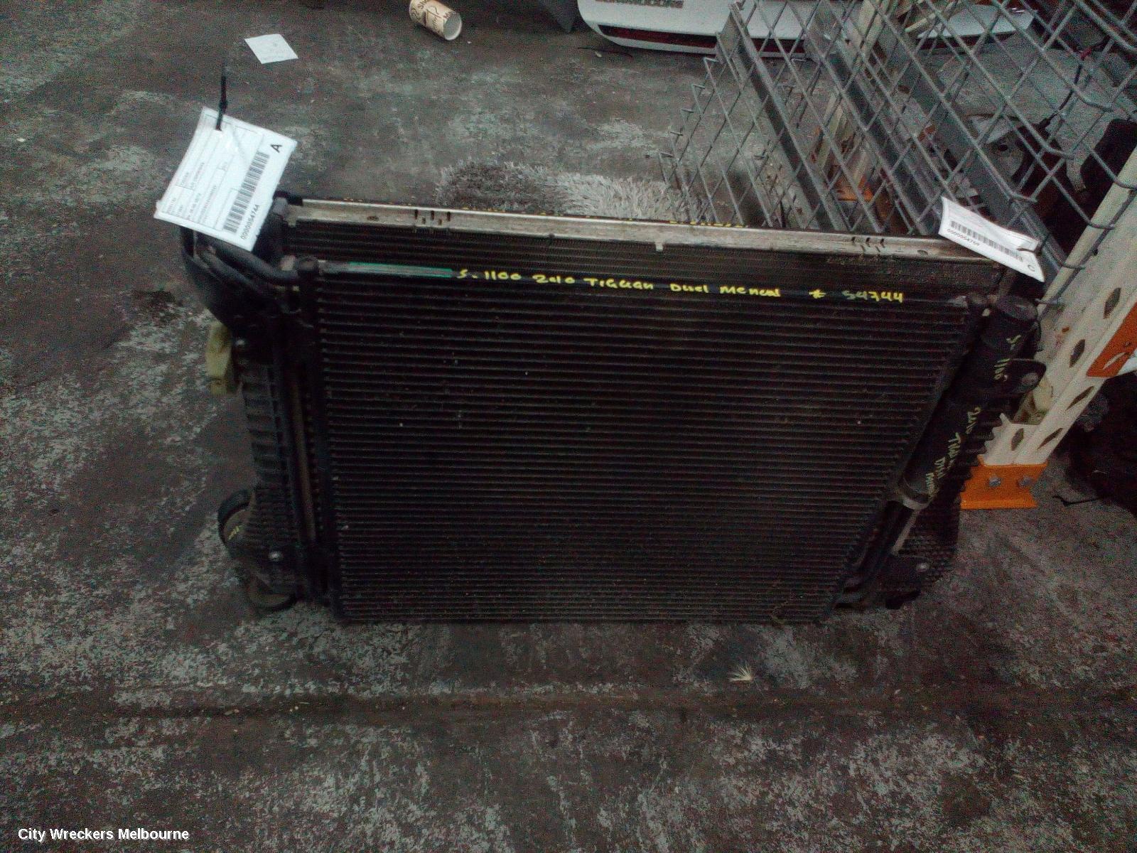 VOLKSWAGEN TIGUAN 2010 Radiator