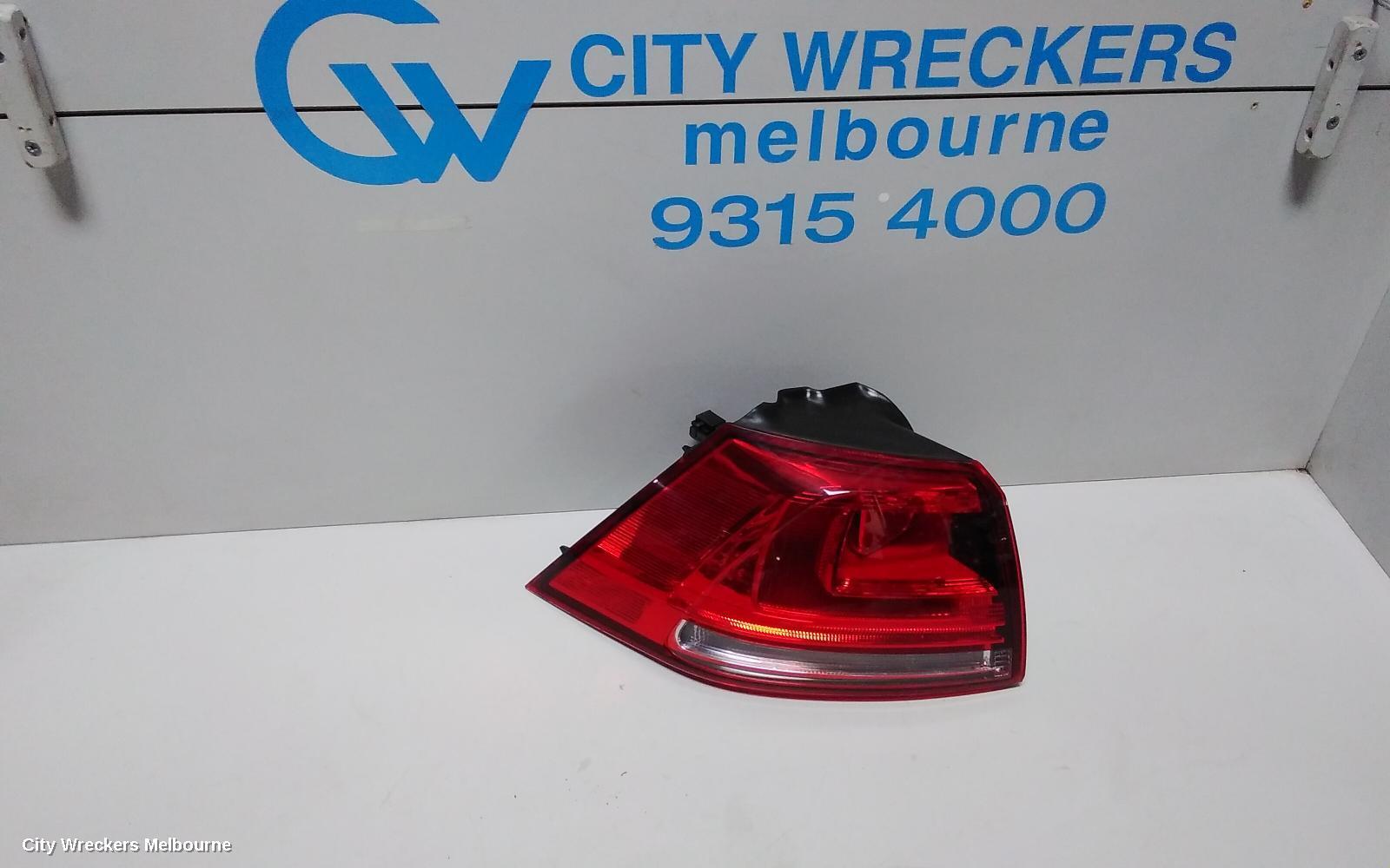 VOLKSWAGEN GOLF 2016 Left Taillight