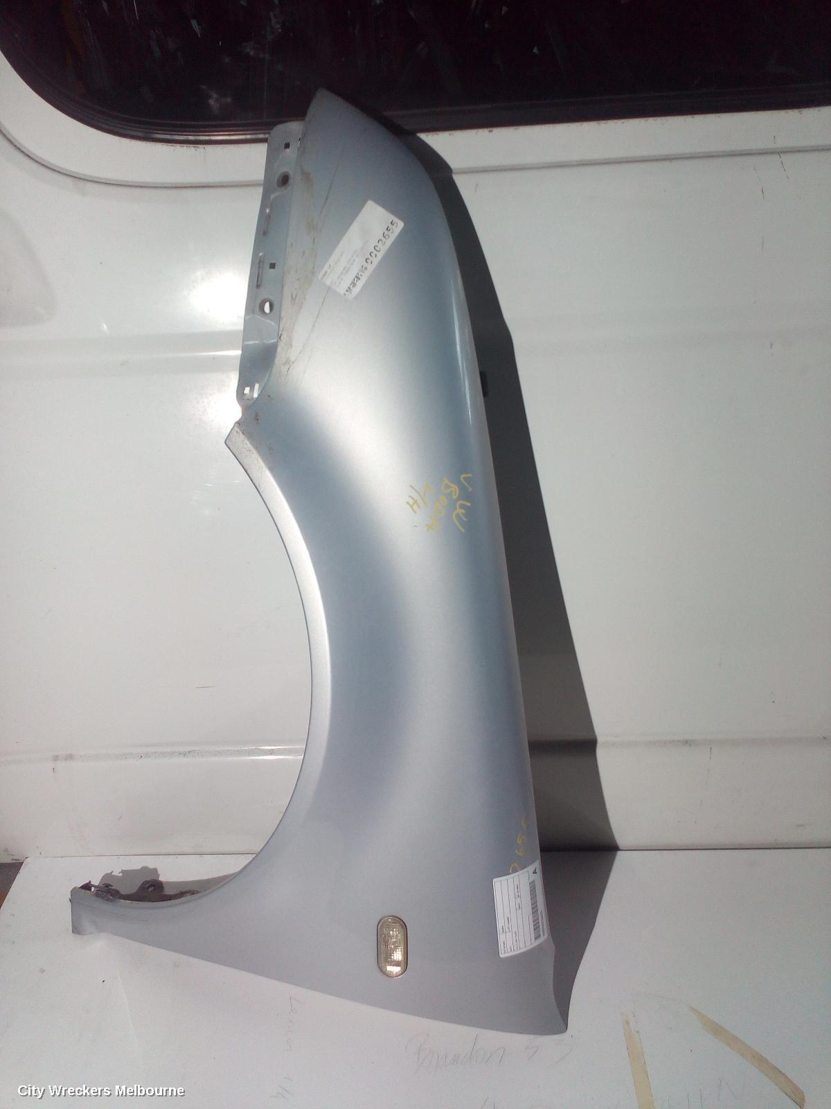 VOLKSWAGEN BORA 2002 Left Guard