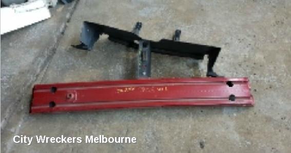 HOLDEN TRAX 2013 F/Bar Reinforc/Brack