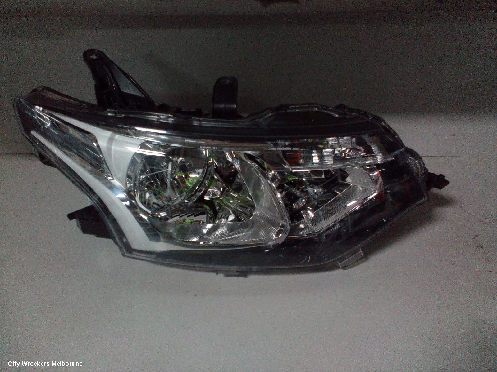 MITSUBISHI OUTLANDER 2014 Right Headlamp