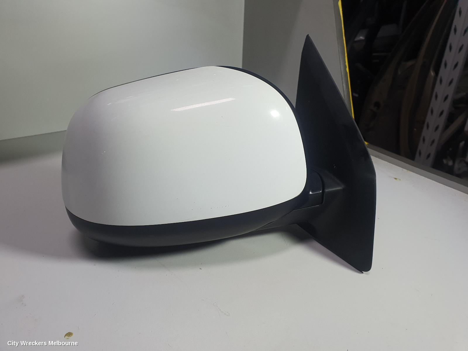 MITSUBISHI OUTLANDER 2014 Right Door Mirror