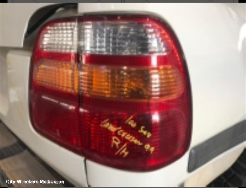 TOYOTA LANDCRUISER 2002 Right Taillight