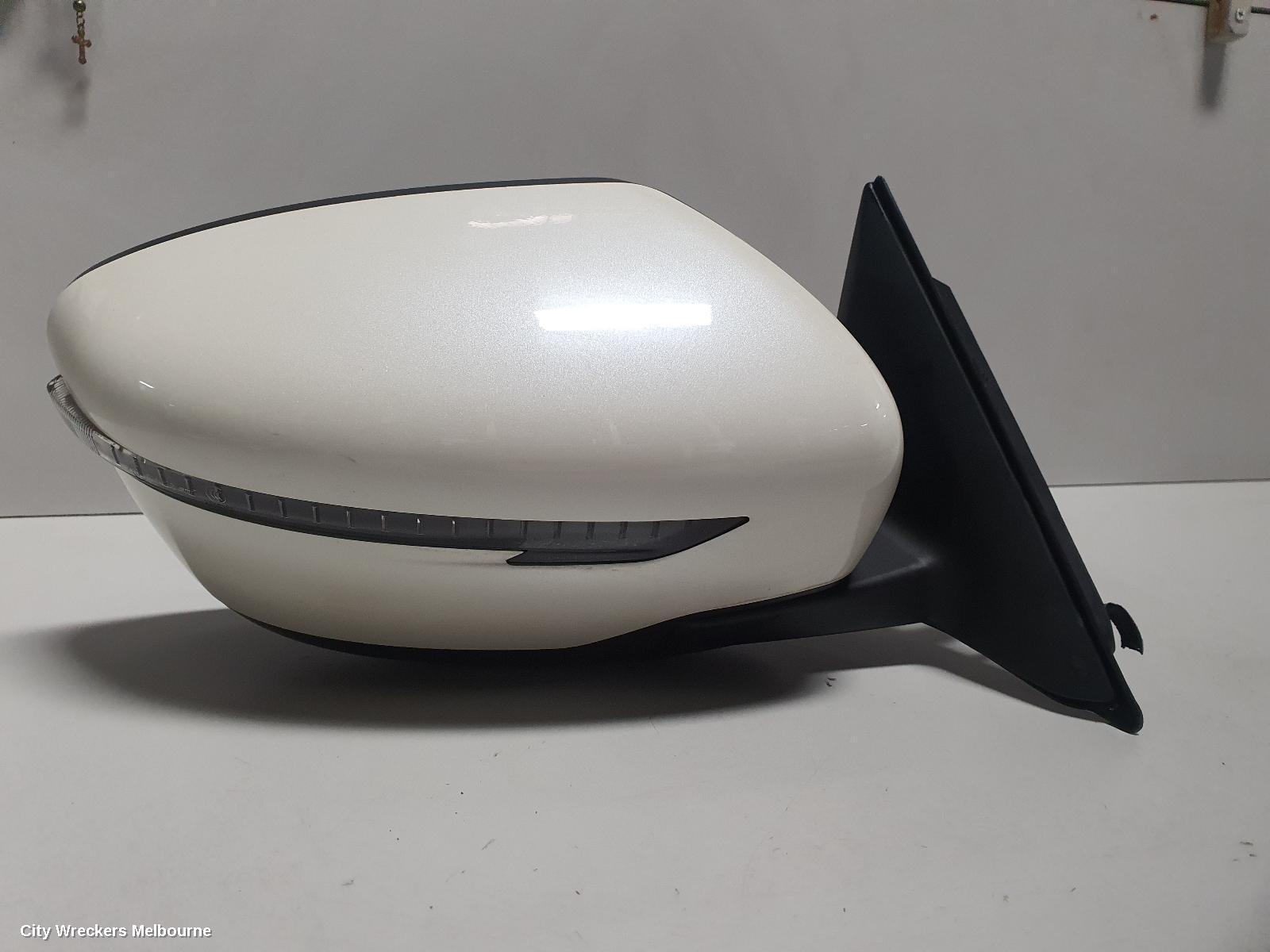 NISSAN XTRAIL 2018 Right Door Mirror