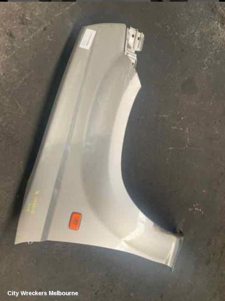 NISSAN XTRAIL 2002 Right Guard