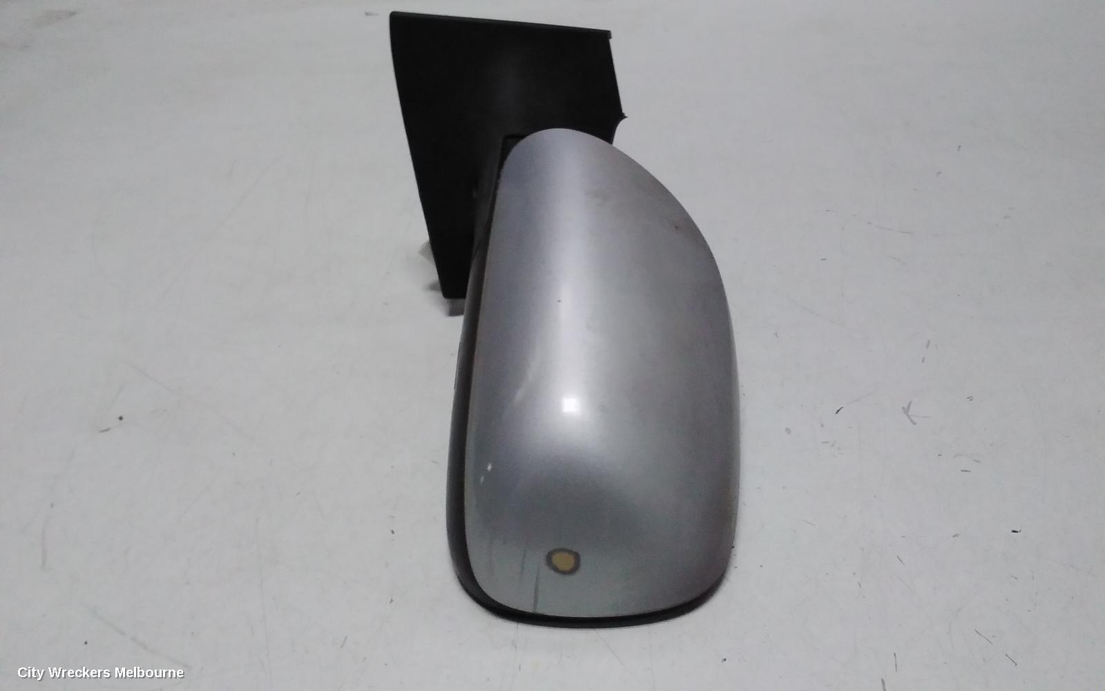 TOYOTA YARIS 2010 Left Door Mirror