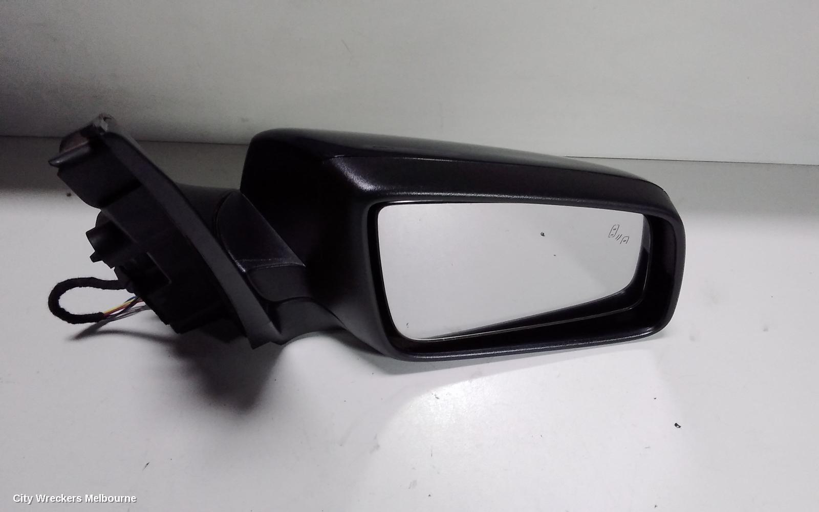 HOLDEN COMMODORE 2013 Right Door Mirror