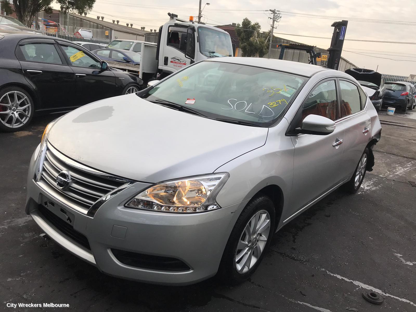 NISSAN PULSAR 2016 Grille