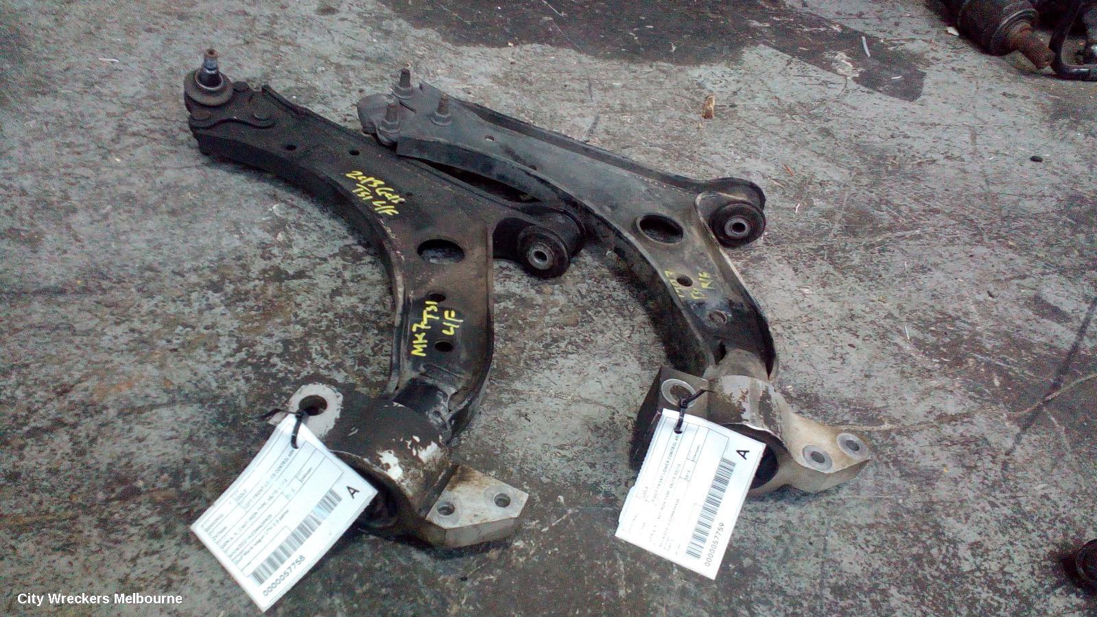 VOLKSWAGEN GOLF 2013 Left Front Lower Control Arm