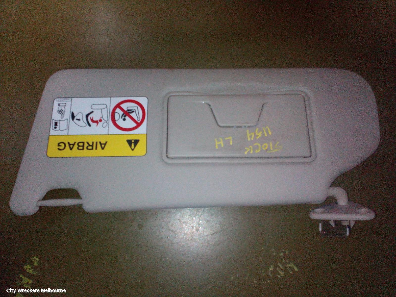 MITSUBISHI OUTLANDER 2013 Sunvisor