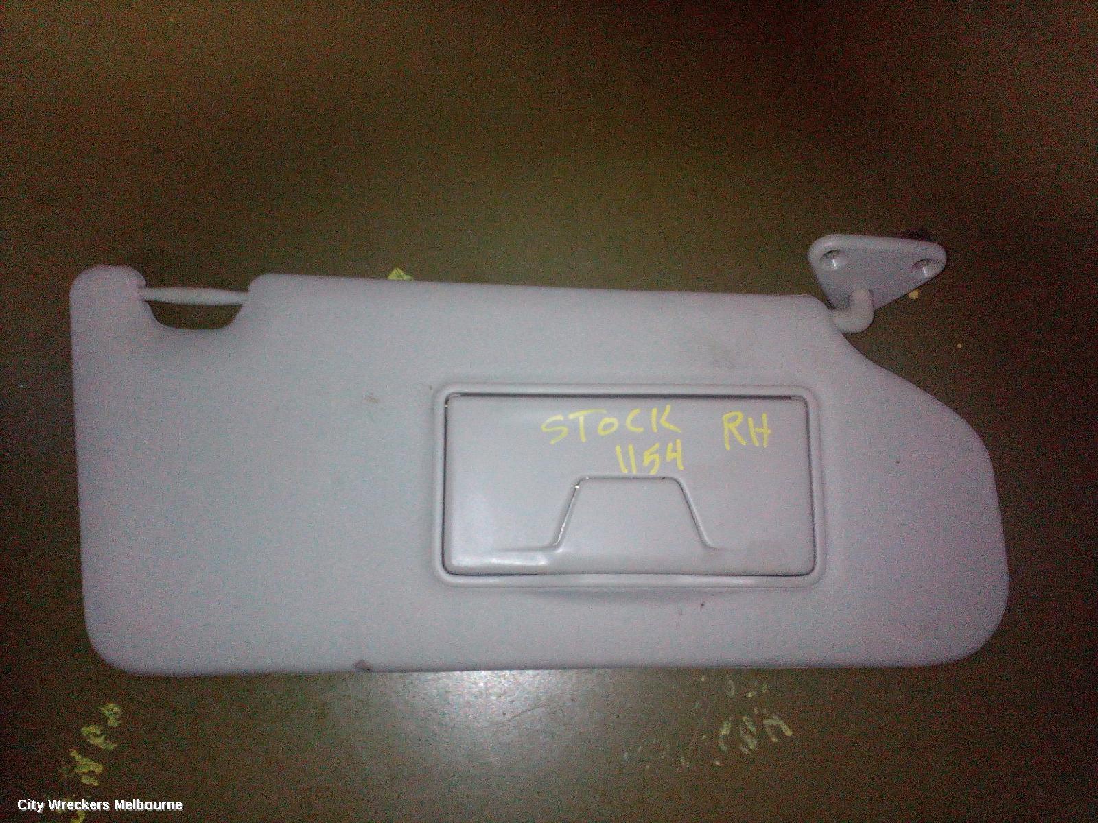 MITSUBISHI OUTLANDER 2013 Sunvisor