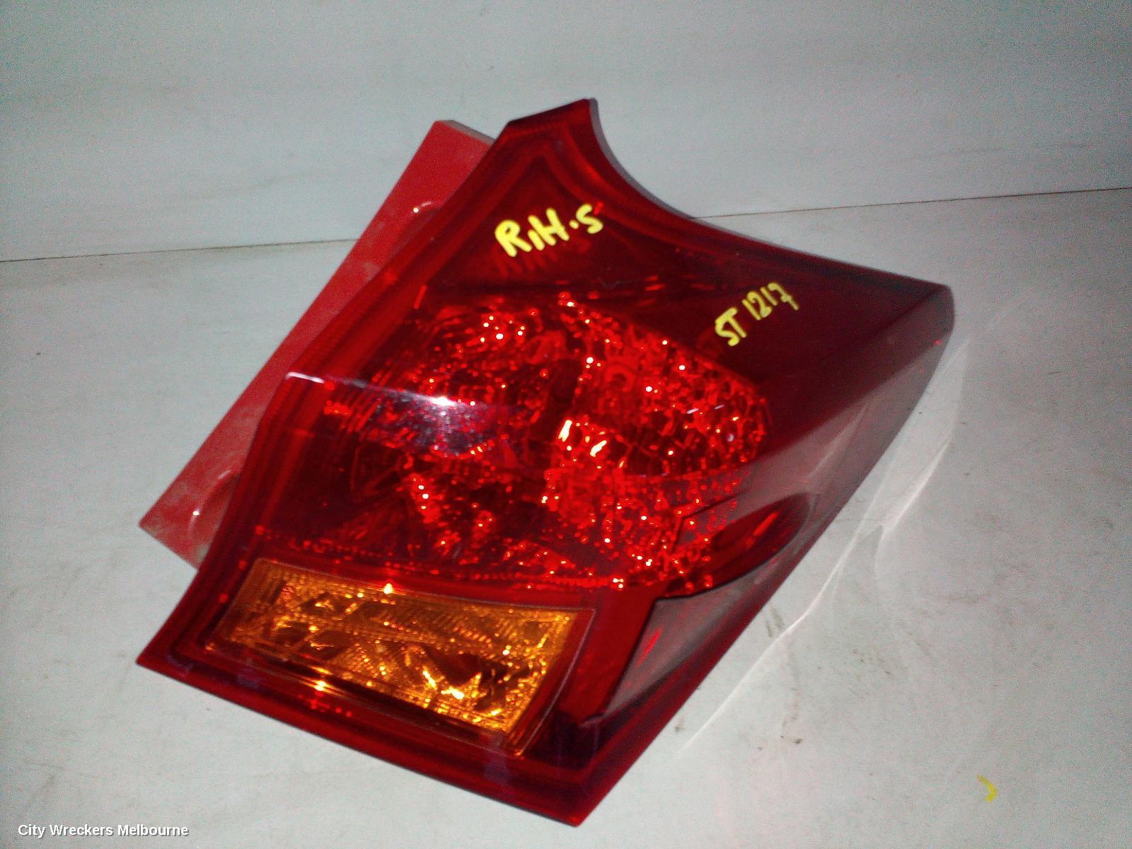 TOYOTA COROLLA 2014 Right Taillight