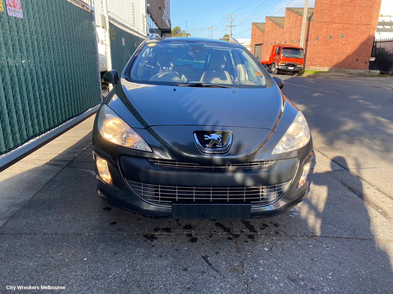 PEUGEOT 308 2009 Right Front Door