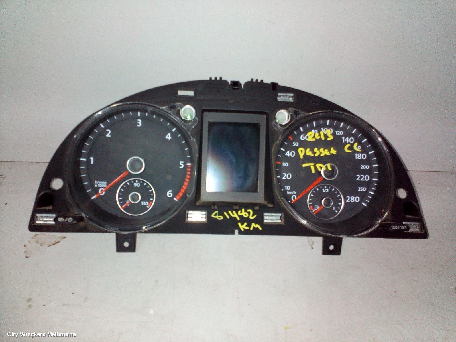 VOLKSWAGEN PASSAT 2013 Instrument Cluster