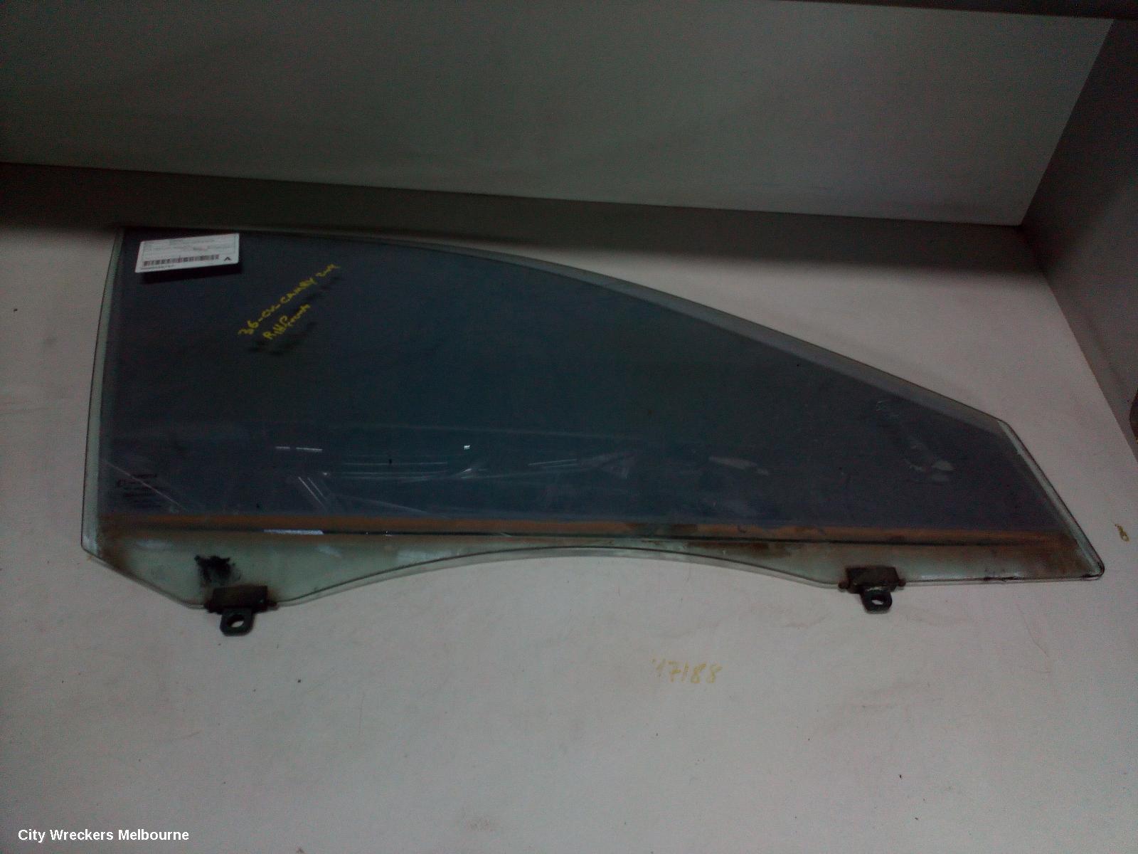 TOYOTA CAMRY 2004 Right Front Door Window