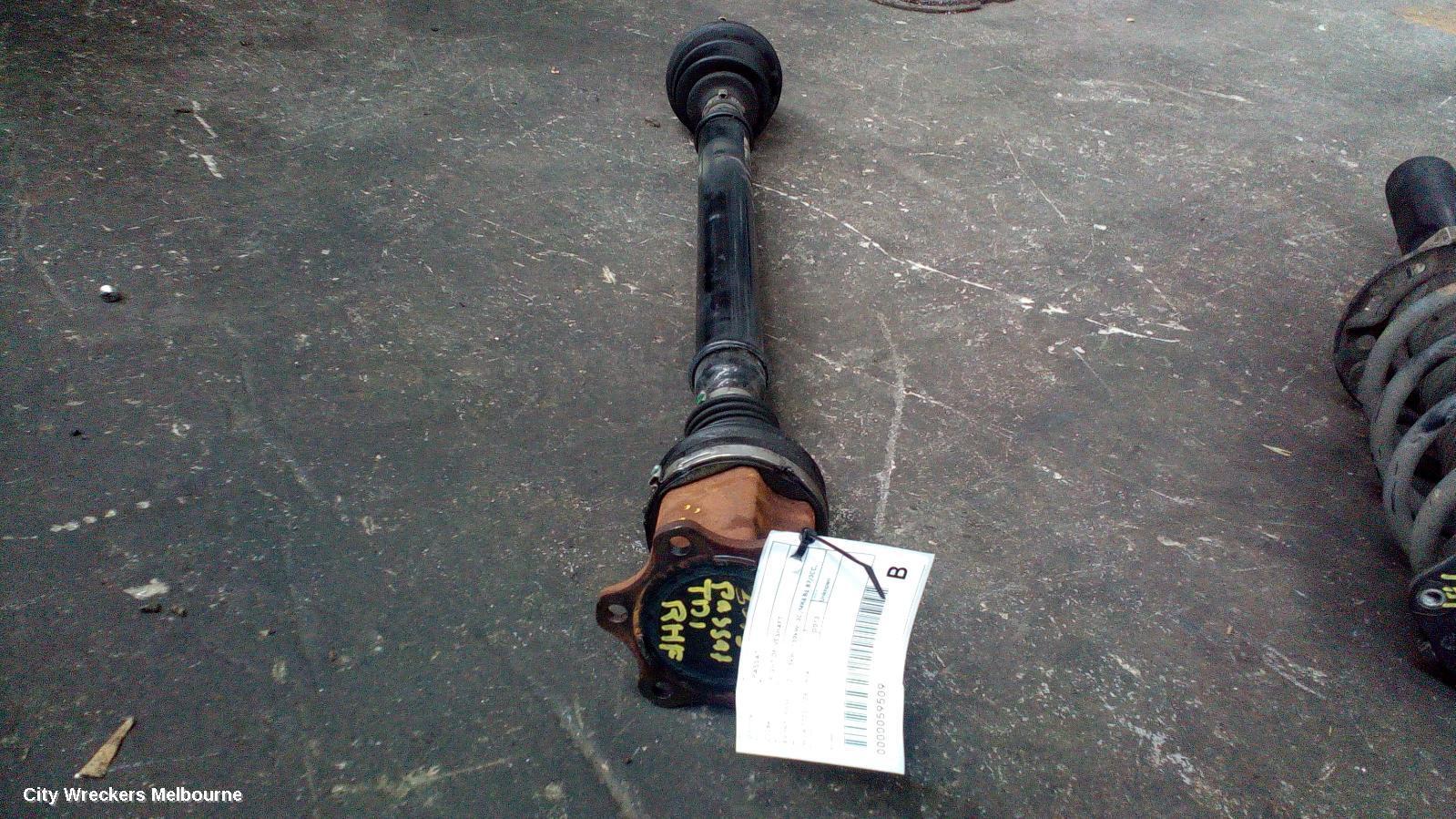 VOLKSWAGEN PASSAT 2013 Right Driveshaft