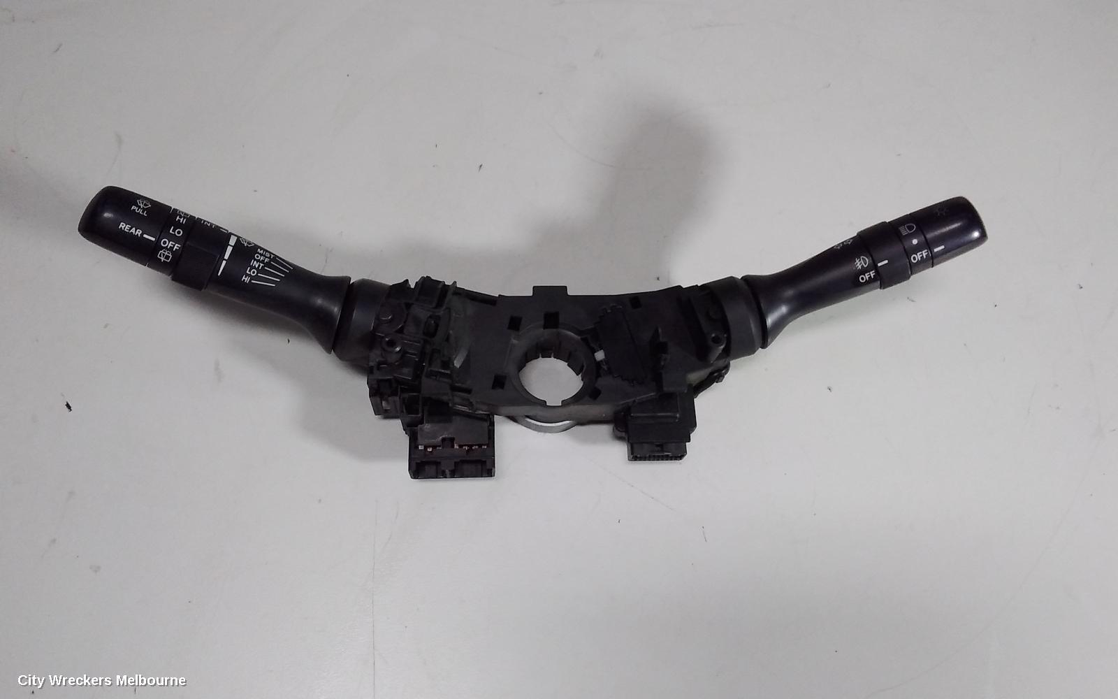 TOYOTA KLUGER 2009 Combination Switch