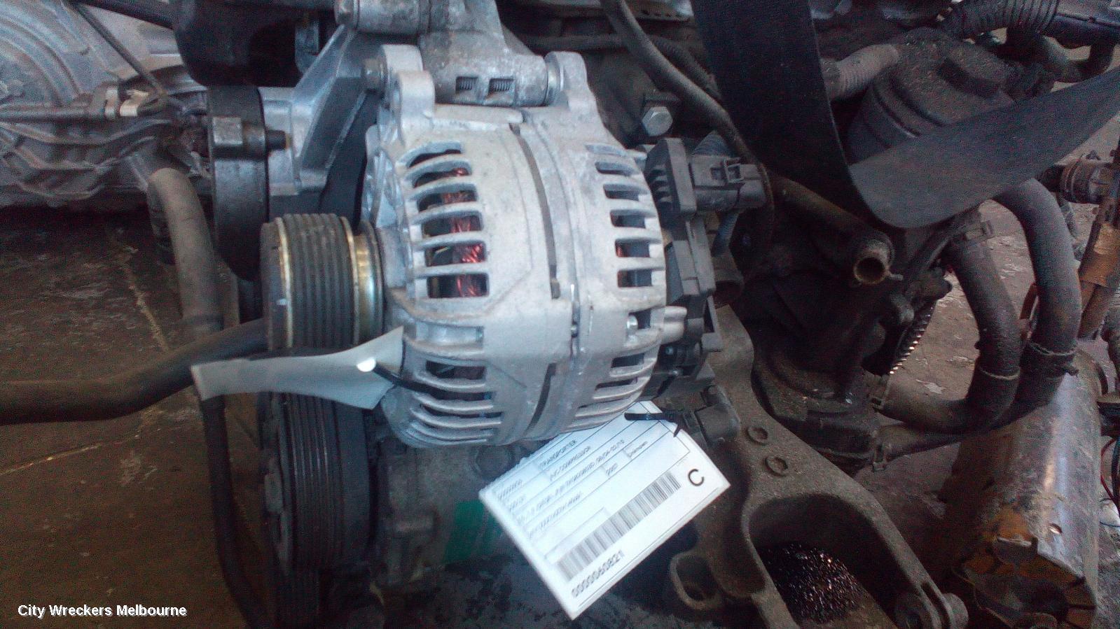 VOLKSWAGEN TRANSPORTER 2007 Alternator