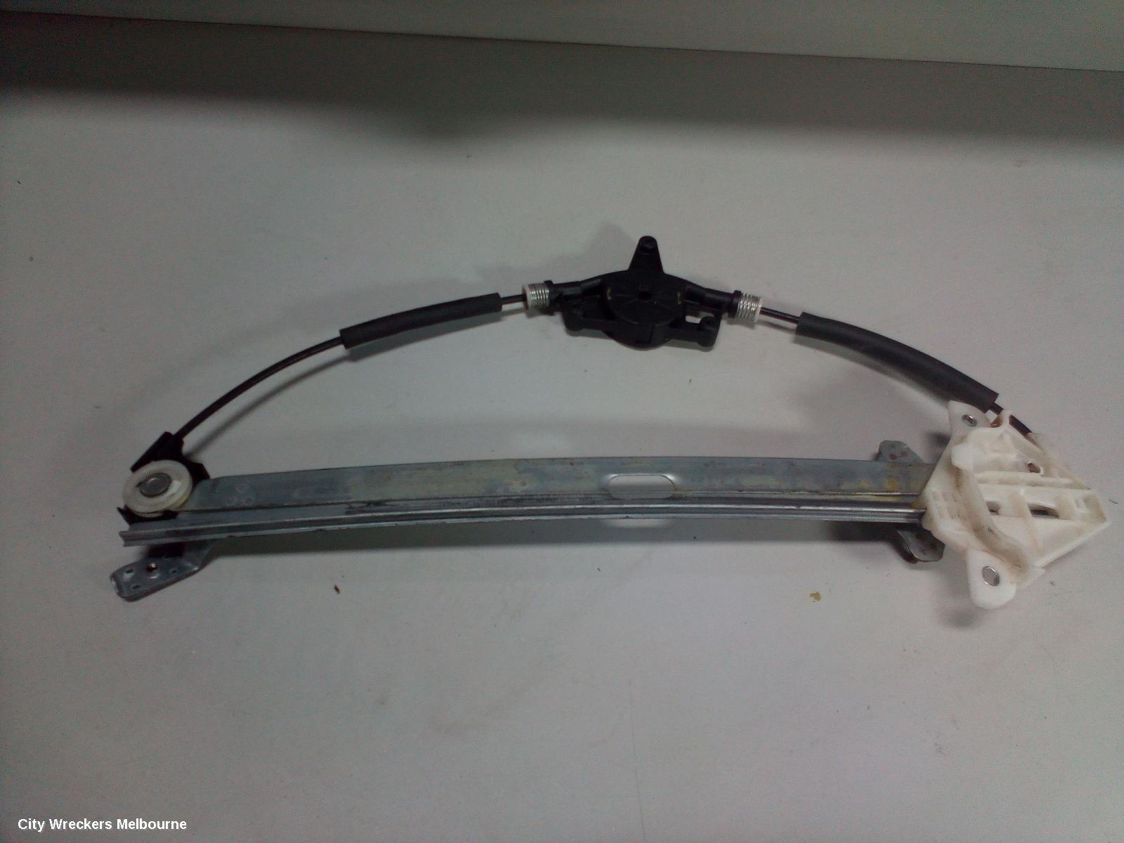 MAZDA 3 2014 Right Front Window Reg/Motor