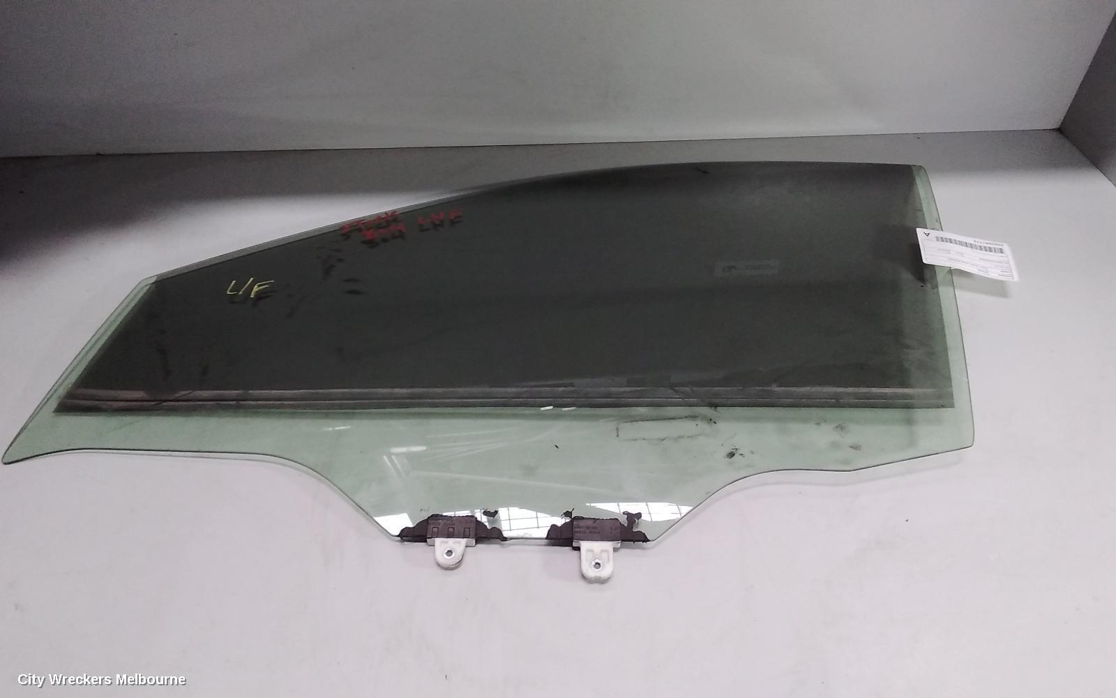 NISSAN XTRAIL 2015 Left Front Door Window