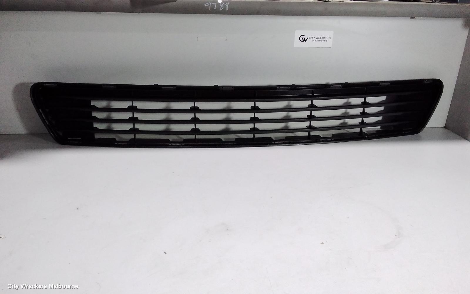 TOYOTA CAMRY 2014 Grille