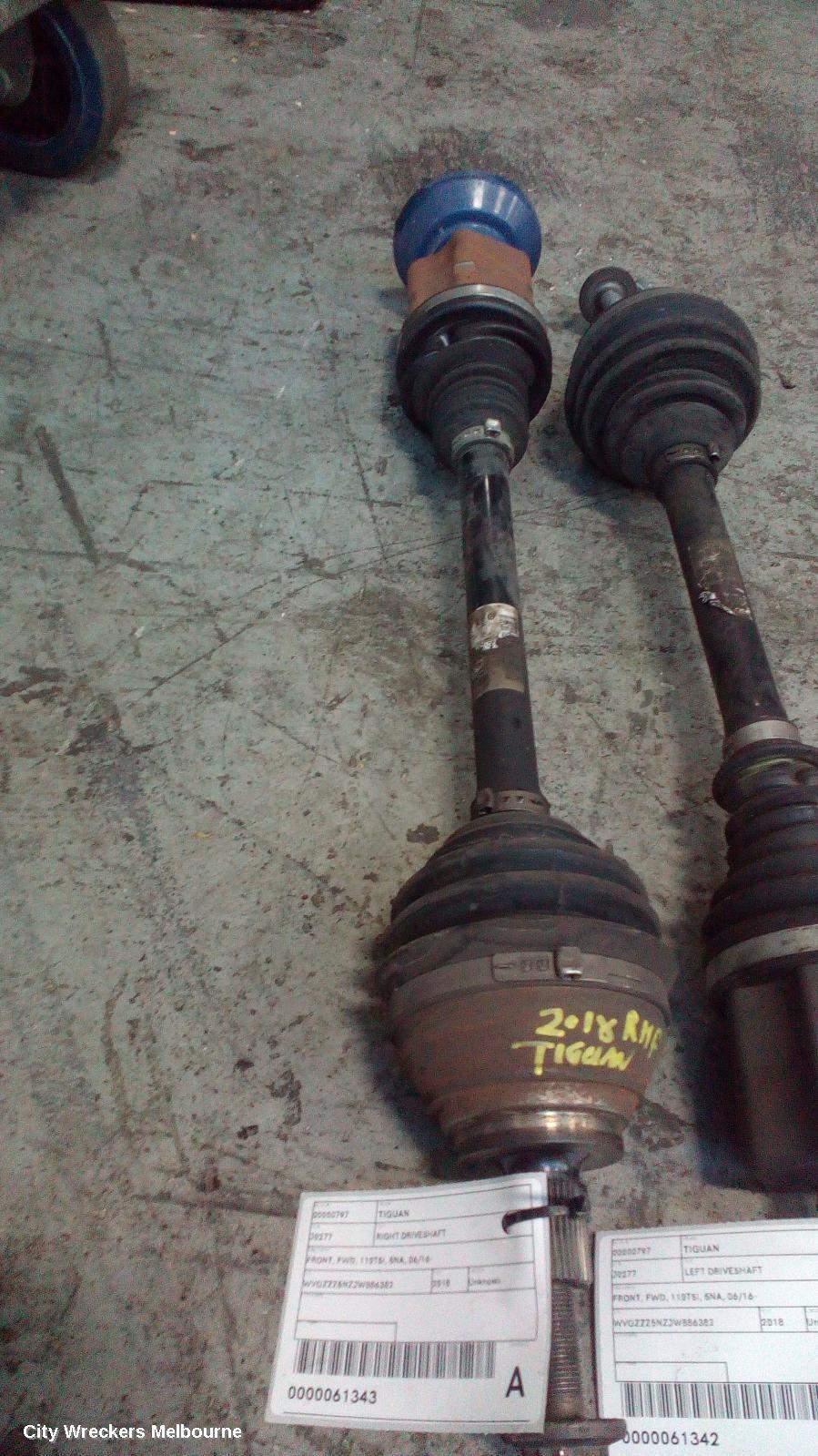 VOLKSWAGEN TIGUAN 2018 Right Driveshaft