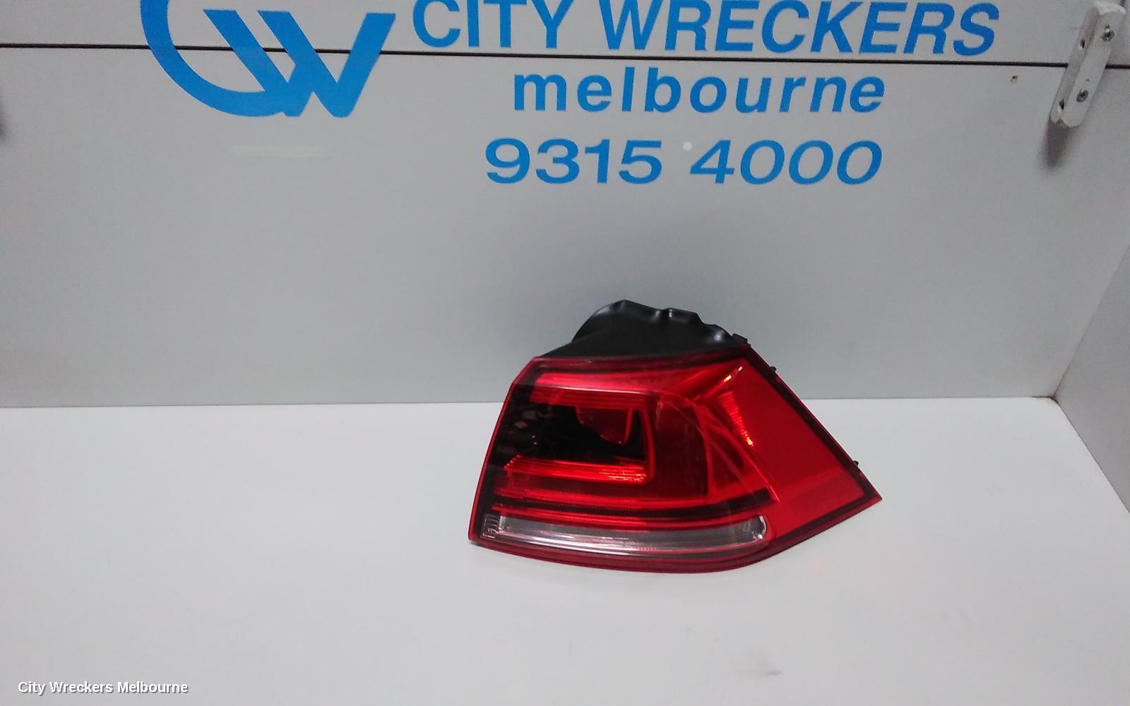 VOLKSWAGEN GOLF 2014 Right Taillight