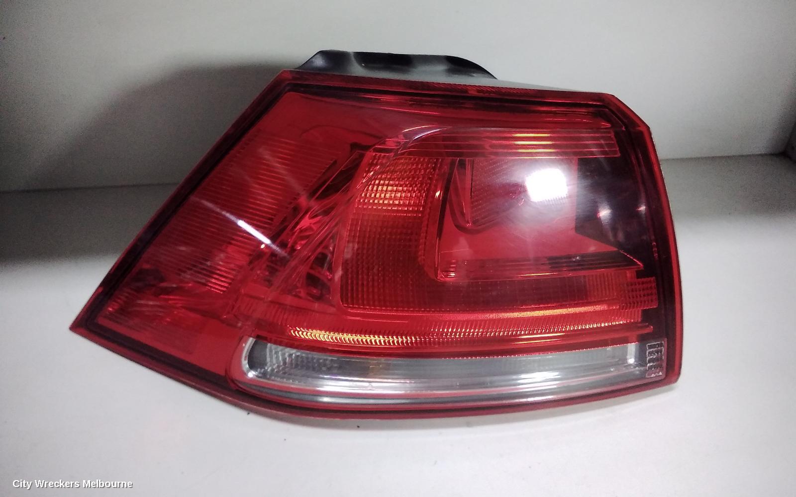 VOLKSWAGEN GOLF 2015 Left Taillight